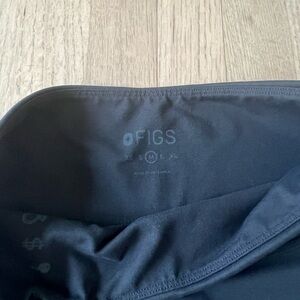 Women’s Figs Leggings